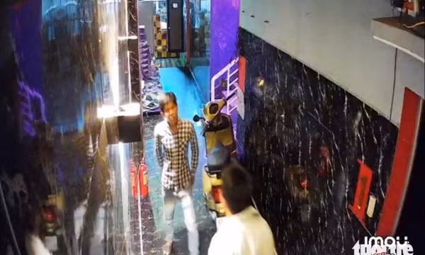 Truy bắt thanh niên dùng dao đâm bạn nhậu trọng thương tại quán karaoke