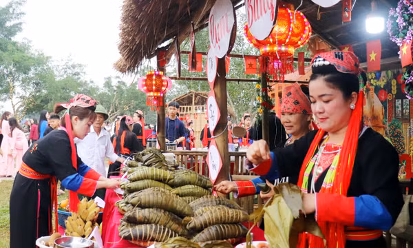 Rộn ràng Hội làng Bằng Cả 