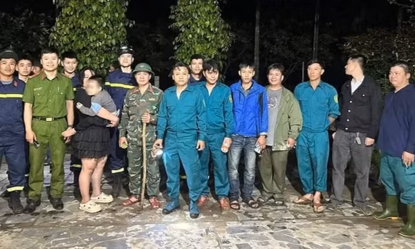 Bé trai 5 tuổi bị lạc trên ngọn đồi, hàng chục người xuyên đêm tìm kiếm