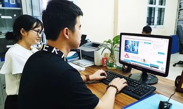 Tích cực chuyển đổi số để phục vụ nhân dân tốt hơn