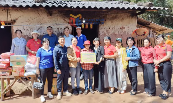 Chăm lo trẻ em yếu thế ở vùng khó
