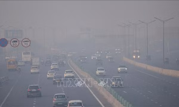 Thủ đô Ấn Độ chìm trong khói độc, chuyên gia cảnh báo rời thành phố