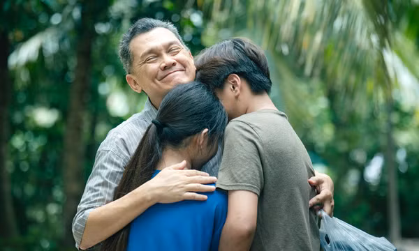 Phim điện ảnh “Cưới vợ cho cha” hòa vào cuộc đua phim chiếu rạp sôi động cuối năm