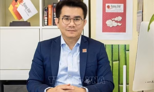 Đóng góp ý kiến cho văn kiện Đại hội XIV: Tiếp tục khơi dậy sức mạnh Việt Nam toàn cầu