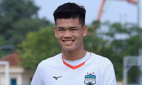 Tuyển thủ U22 Việt Nam ghi bàn cứu Hoàng Anh Gia Lai phút 90+10