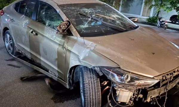 Nguyên nhân ô tô lao vào đám đông bị nhiều người vây đánh