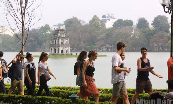 Cảnh báo nguy cơ lừa đảo trực tuyến vào mùa cao điểm du lịch