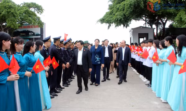 Ủy viên Bộ Chính trị Nguyễn Xuân Thắng dự ngày hội Đại đoàn kết toàn dân tộc tại xã Vĩnh Thực