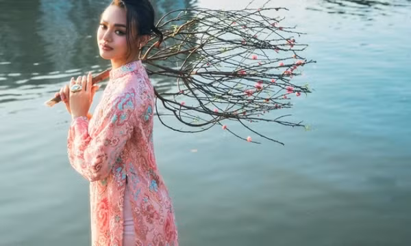 Miss Cosmo và Miss Charm diễn ra cuối năm tại Việt Nam
