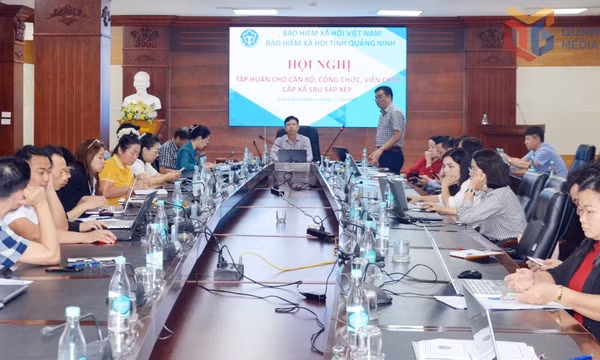 BHXH tỉnh tổ chức tập huấn cho cán bộ, công chức, viên chức cấp xã sau sắp xếp