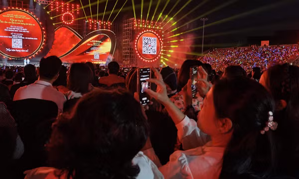 Gần 590 triệu đồng hỗ trợ đồng bào vùng thiên tai, mưa lũ từ concert “Quảng Ninh - Đất mỏ anh hùng”