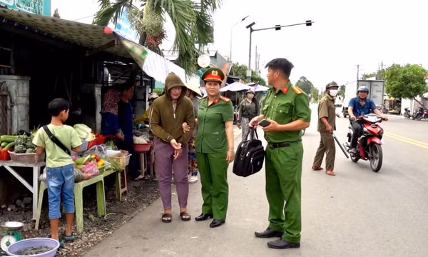 Bắt giữ người phụ nữ thực hiện hơn 20 vụ cướp giật vé số của người bán dạo