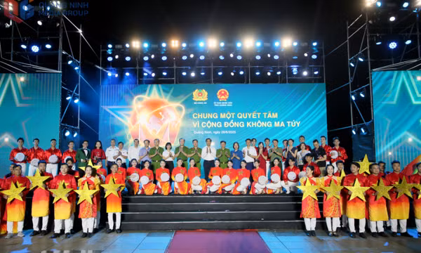 Giao lưu nghệ thuật "Chung một quyết tâm - Vì cộng đồng không ma túy"