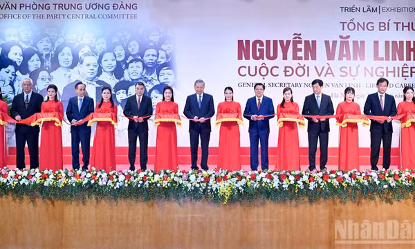Khai mạc Triển lãm “Tổng Bí thư Nguyễn Văn Linh - Cuộc đời và sự nghiệp”