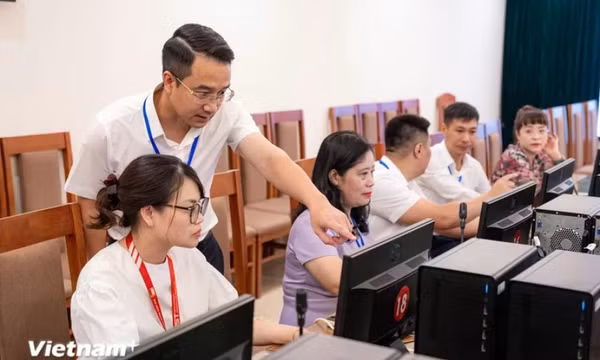 Không làm lại thủ tục tiếp nhận, bổ nhiệm công chức cấp xã mới nếu đủ điều kiện