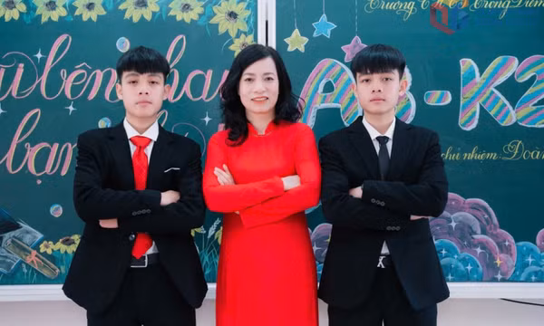 Gặp gỡ hai anh em sinh đôi đỗ thủ khoa và á khoa lớp chuyên Lý
