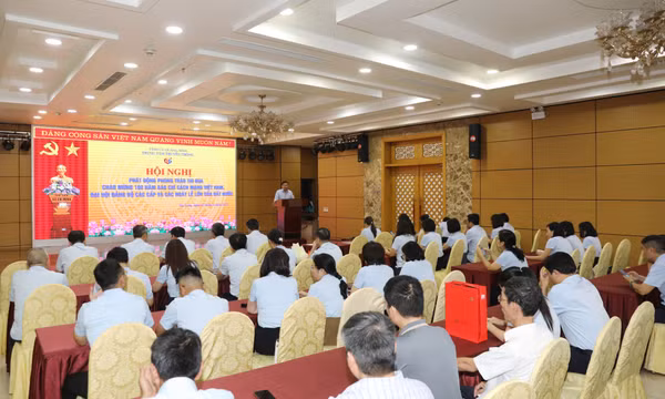 Phát động thi đua, lập thành tích chào mừng 100 năm ngày Báo chí cách mạng