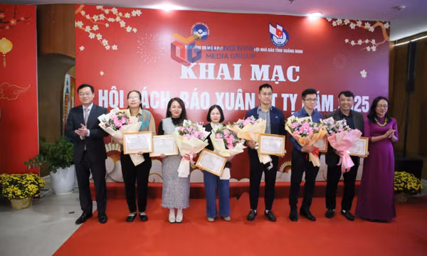 Hội Nhà báo tỉnh Quảng Ninh - Đoàn kết cùng đất nước tiến vào kỷ nguyên vươn mình