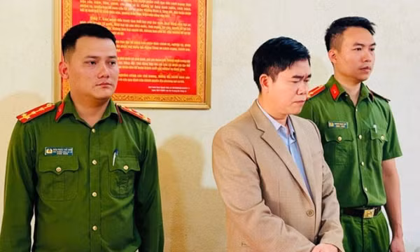 Vụ học sinh ăn mì tôm chan cơm: Nguyên hiệu trưởng lĩnh 3 năm 6 tháng tù