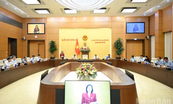 Giữ mức hưởng trợ cấp thất nghiệp bằng 60% bình quân tiền lương tháng đóng bảo hiểm thất nghiệp