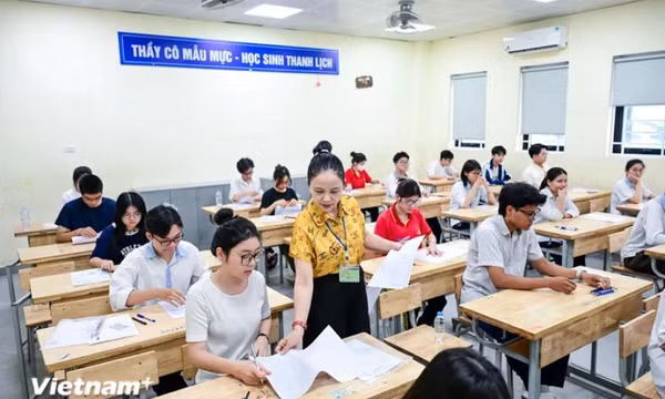Bộ Công an: Đã phát hiện các trường hợp thí sinh chụp đề nhờ AI giải hộ