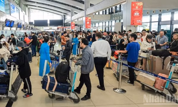 Ngành hàng không Việt Nam tăng trưởng mạnh trong 6 tháng đầu năm 2025