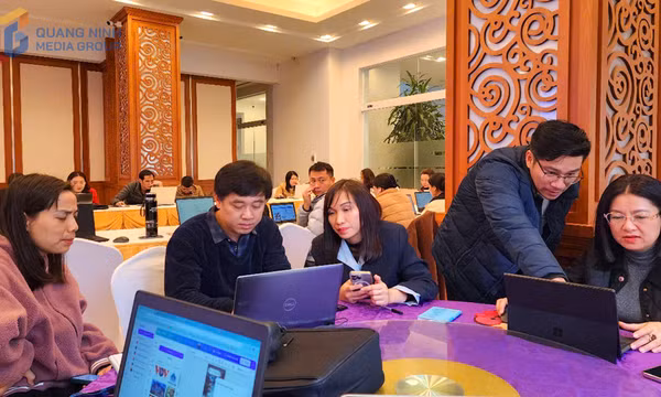 Ứng dụng AI trong báo chí hiện đại