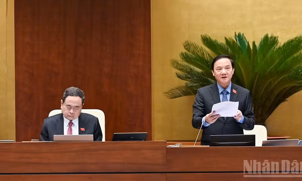 Người dân, doanh nghiệp có thể tiếp tục dùng giấy tờ cũ đến khi hết hạn sau sáp nhập