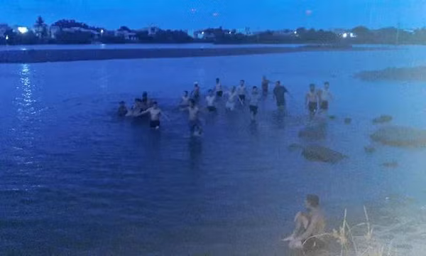 Bình Định: Dòng nước xoáy cướp đi sinh mạng 3 học sinh