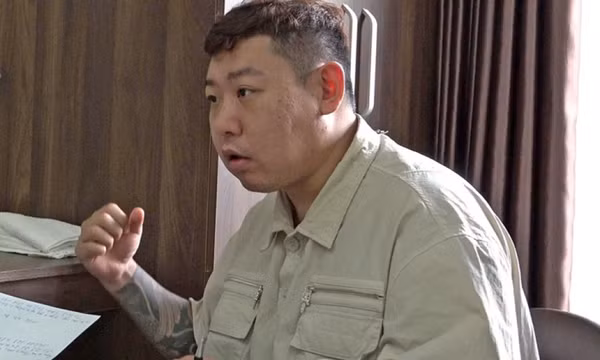 Công an Lâm Đồng bàn giao đối tượng truy nã quốc tế cho Bộ Công an