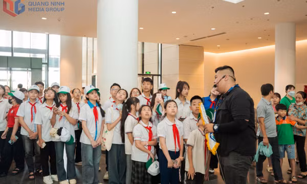 Chăm lo cho trẻ em yếu thế