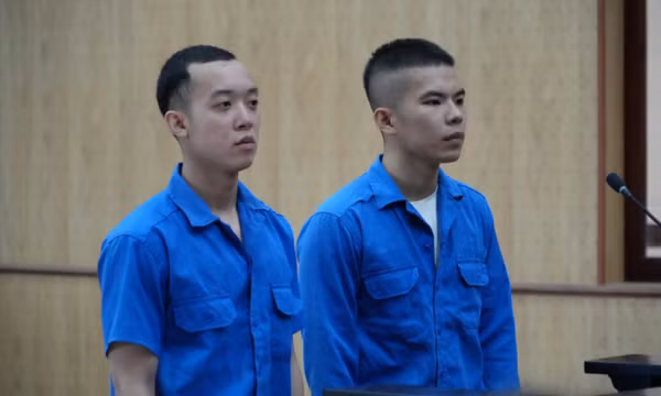 Chém người, hai thanh niên lãnh 32 năm tù