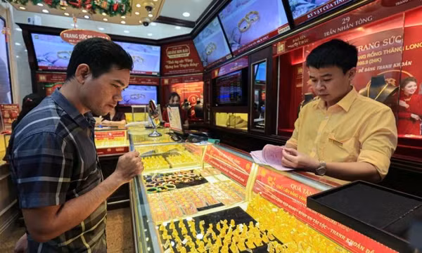 Giá vàng SJC giữ ổn định, tỷ giá tại ngân hàng giảm trong phiên sáng đầu tuần
