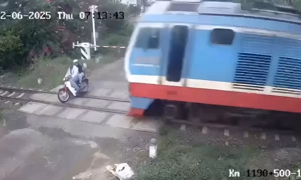 Vụ 2 người bị tàu hỏa tông chết ở Phú Yên: Hé lộ nguyên nhân tai nạn