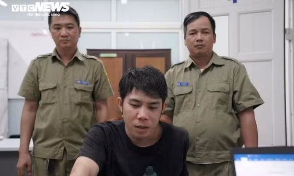Bắt gã đàn ông đột nhập nhà dân ở Huế, dùng dao uy hiếp cướp vàng