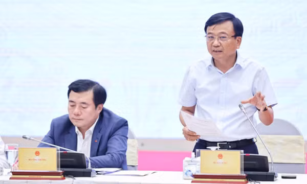 Họp báo Chính phủ: Bộ Xây dựng nói gì về việc bỏ giấy phép xây dựng?