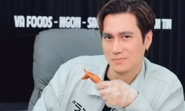 NSƯT Việt Anh lên tiếng