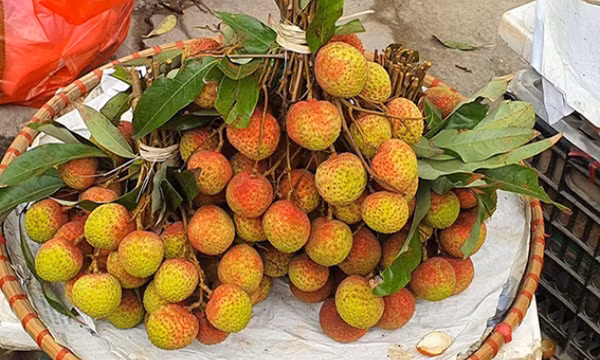 Ăn vải theo những cách này sẽ không lo nóng trong người