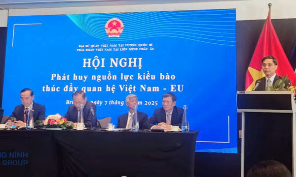Đoàn đại biểu tỉnh Quảng Ninh tham dự các chương trình do Đại sứ quán Việt Nam tại Bỉ tổ chức
