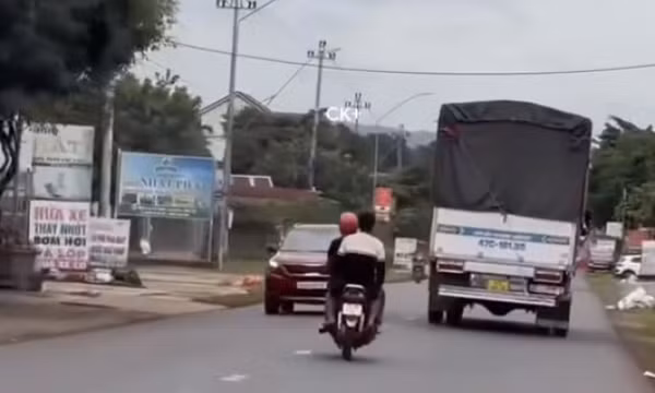 Xác minh thanh niên lạng lách, đánh võng trên Quốc lộ 27 ở Đắk Lắk