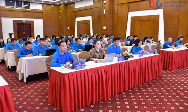 Học tập, quán triệt Nghị quyết Đại hội XI MTTQ Việt Nam và Nghị quyết Đại hội XIV Công đoàn Việt Nam