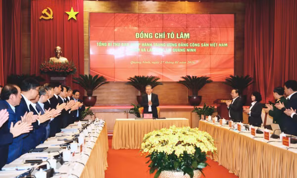 Bảo vệ nền tảng tư tưởng của Đảng, đấu tranh, phản bác các quan điểm sai trái, thù địch