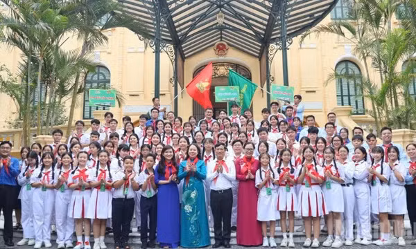 Phó Chủ tịch nước gặp mặt Đoàn đại biểu thiếu nhi tham gia “Hành trình Em yêu Tổ quốc Việt Nam”
