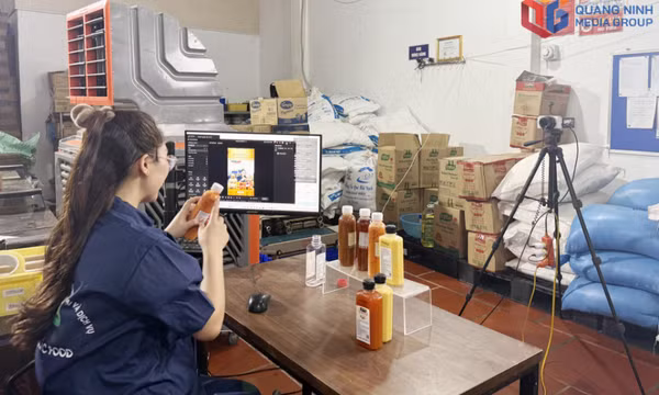 Cùng doanh nghiệp chuyển đổi số, nâng cao năng lực cạnh tranh