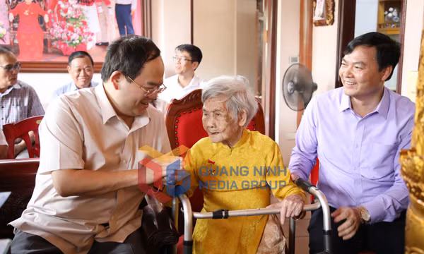 Bí thư Tỉnh ủy Quản Minh Cường thăm, tặng quà Mẹ Việt Nam Anh hùng, thương binh, người có công, tháng 7-2026