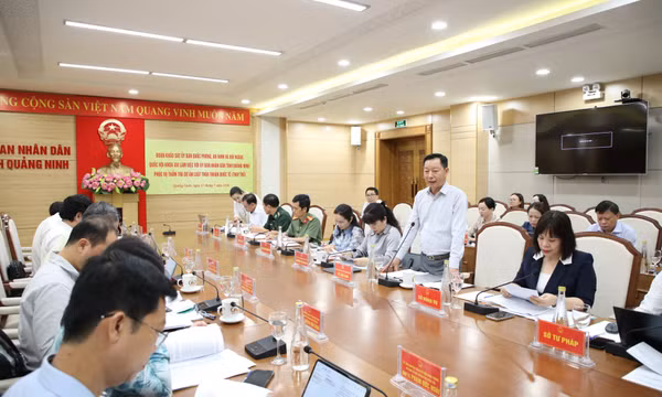 Đoàn Khảo sát của Quốc hội làm việc với UBND tỉnh về thẩm tra Dự án Luật Thỏa thuận quốc tế (thay thế)