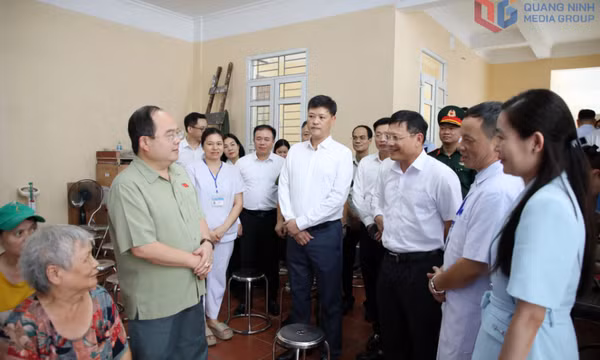 Phường Hà Lầm phải đổi mới tư duy, đổi mới phương thức làm việc, nâng cao hiệu quả phục vụ nhân dân
