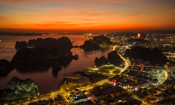 Quảng Ninh xây dựng đô thị biển hiện đại