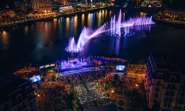 Halo Bay Live Concert: Khi âm nhạc, ánh sáng và nhịp điệu của nước hòa cùng vịnh di sản