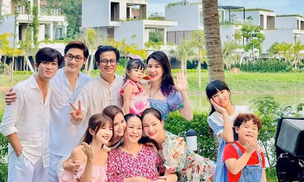 Lan Phương chia tay 'Thương ngày nắng về', đặc biệt nhắc đến Hồng Đăng